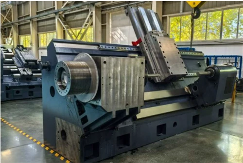 Leverer tilpasset-spesiell CNC dreiebenk